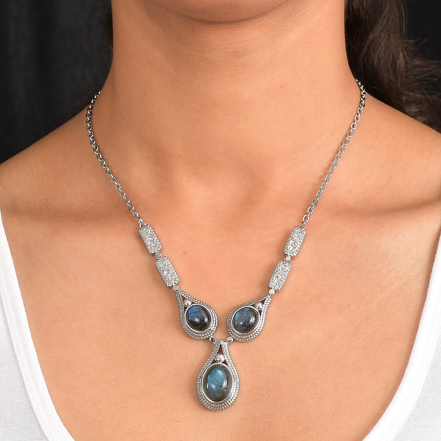 EverTrue Malagasy Labradorite 21.00 ctw Intricate Filigree Necklace 18 Inches in Stainless Steel