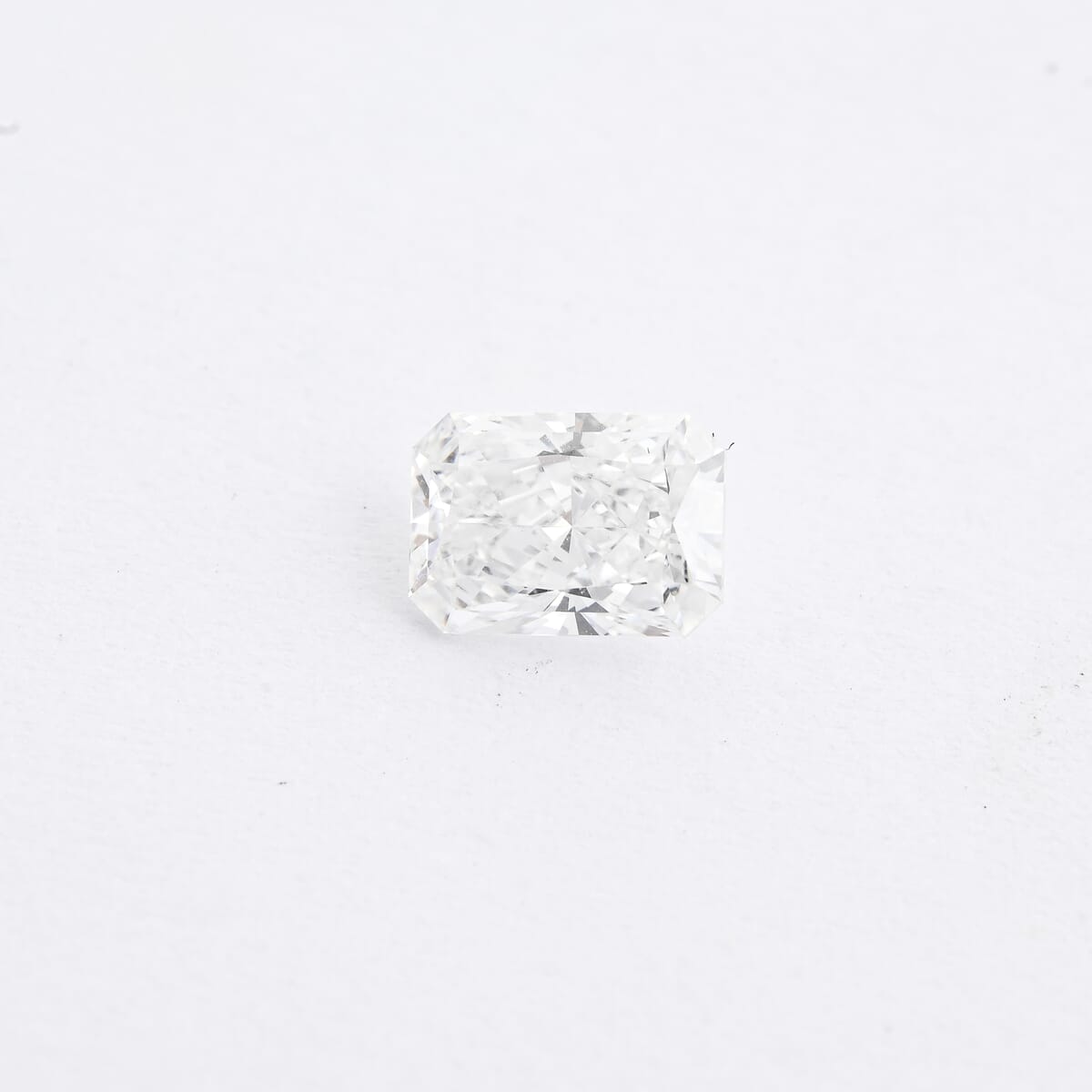IGI Certified Luxuriant Lab Grown Diamond (Radiant) (E, VS1) 1.00 ctw image number 0