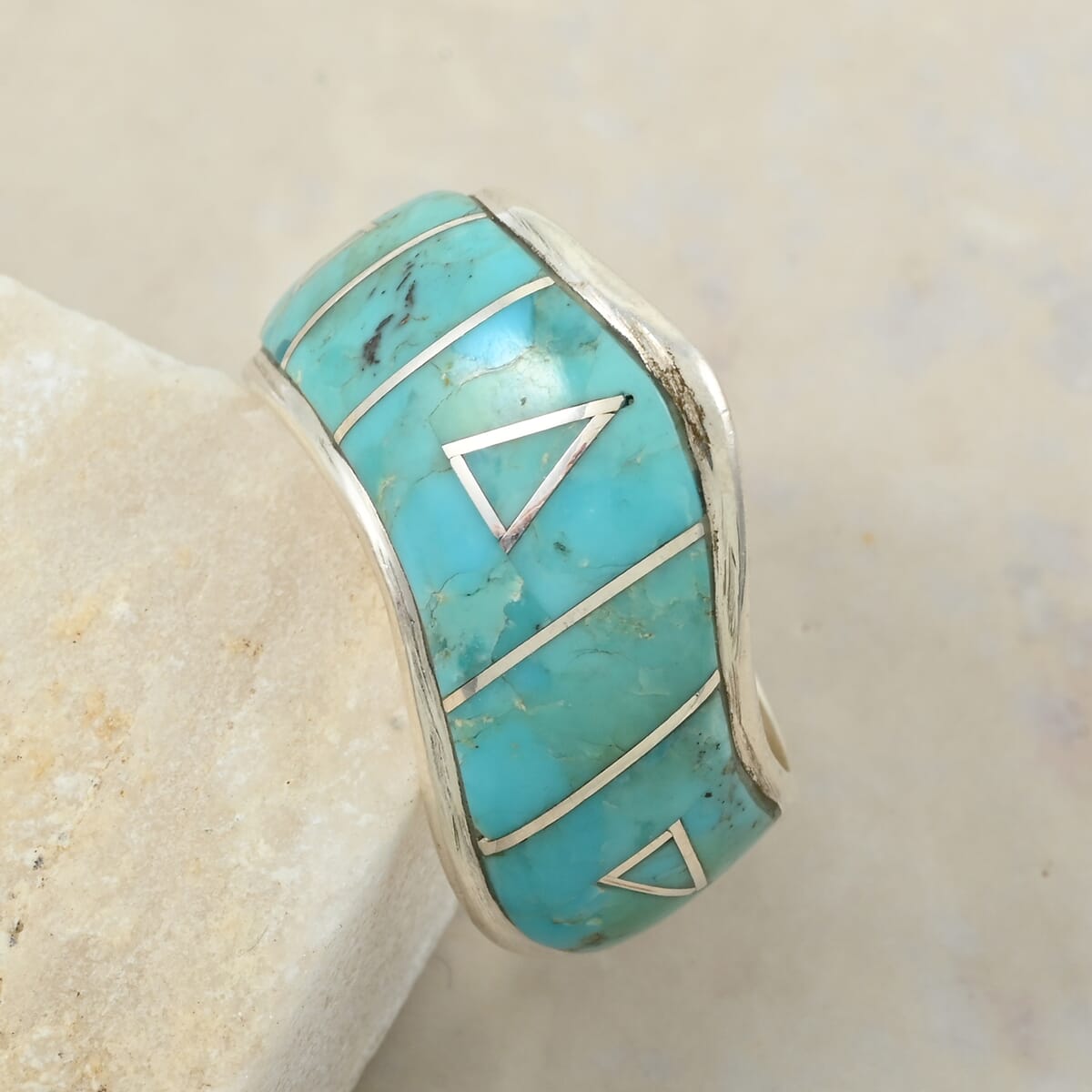 Santa Fe Style Kingman Turquoise 10.00 ctw Ring in Sterling Silver (Size  11.0) image number 1
