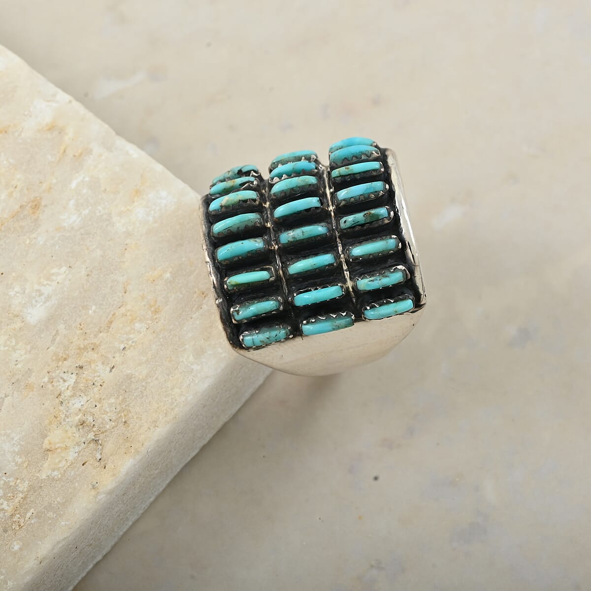Santa Fe Style Kingman Turquoise 8.00 ctw Ring in Sterling Silver (Size 10.0) image number 1