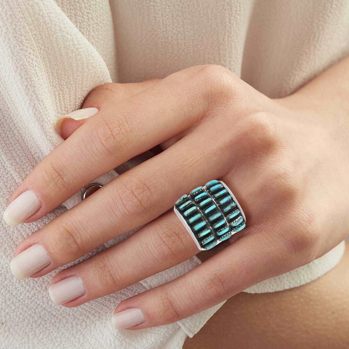 Santa Fe Style Kingman Turquoise 8.00 ctw Ring in Sterling Silver (Size 6.0) image number 2