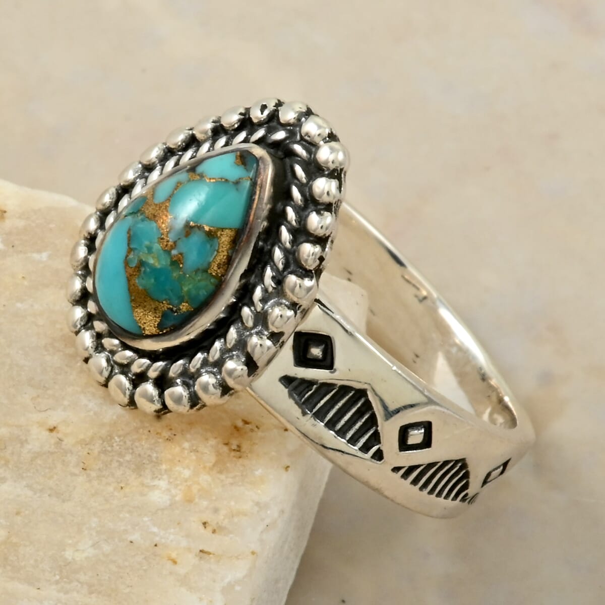 Santa Fe Style Mojave Turquoise 2.50 ctw Ring in Sterling Silver (Size 10.0) image number 1