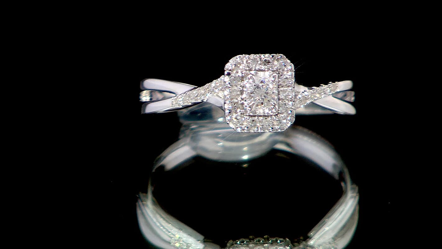 Luxuriant Lab Grown Diamond (G-H, SI) Ring in Sterling Silver 0.25 ctw