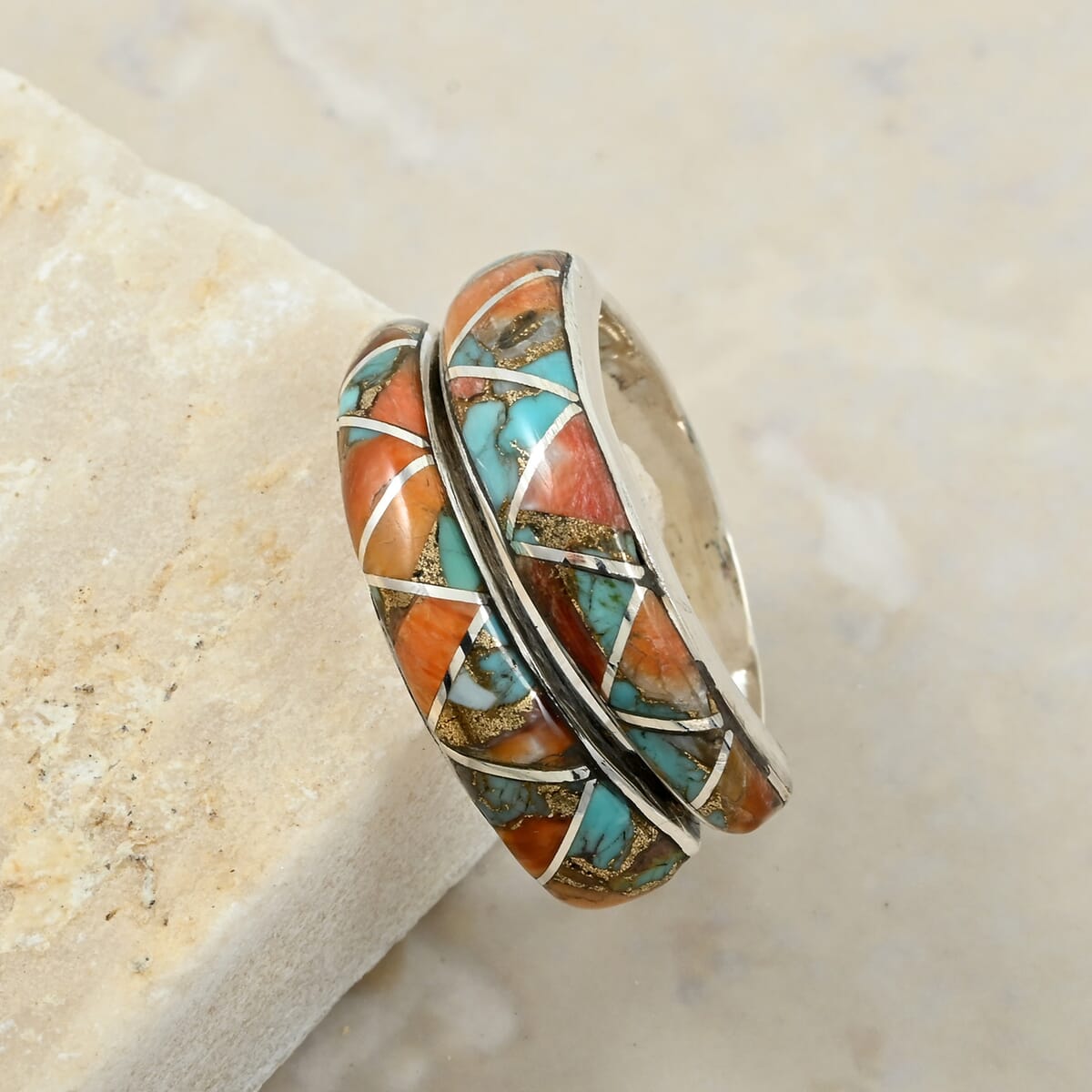 Santa Fe Style Spiny Turquoise 8.50 ctw Ring in Sterling Silver (Size 6.0) image number 1