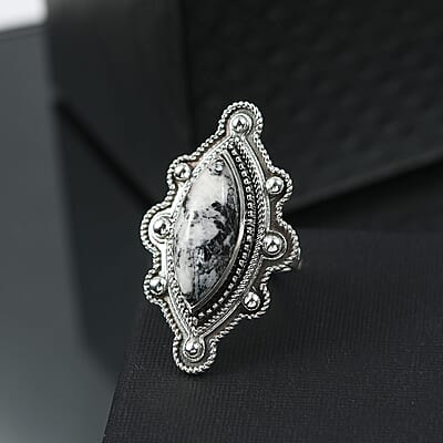 D'Joy Artisan Crafted White Buffalo 8.25 ctw Spirit Shield Ring in Sterling Silver (Size 10.0) 