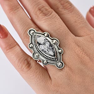 D'Joy Artisan Crafted White Buffalo 8.25 ctw Spirit Shield Ring in Sterling Silver (Size 10.0) 