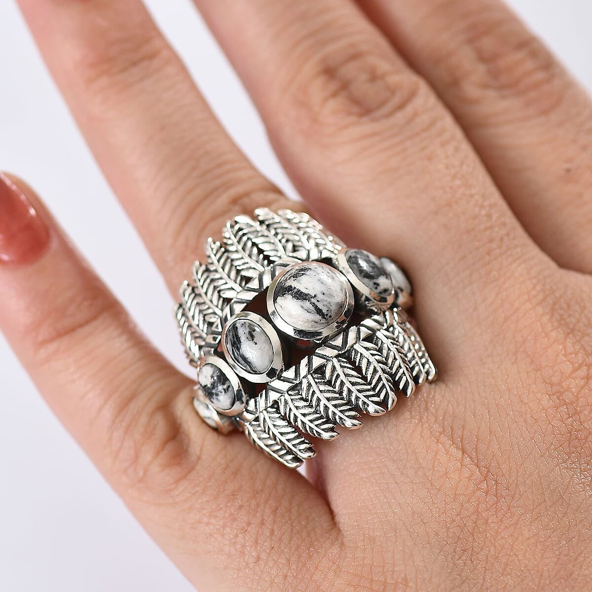 D'Joy Artisan Crafted White Buffalo 5.00 ctw Feather Shield Ring in Sterling Silver (Size 7.0) image number 2