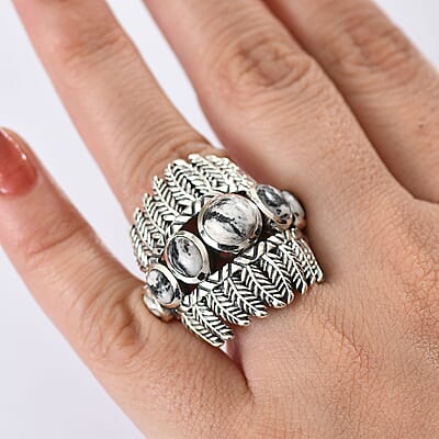 D'Joy Artisan Crafted White Buffalo 5.00 ctw Feather Shield Ring in Sterling Silver (Size 7.0)