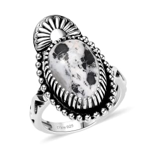 D'Joy Artisan Crafted White Buffalo 6.70 ctw Ring in Sterling Silver (Size 7.0) 