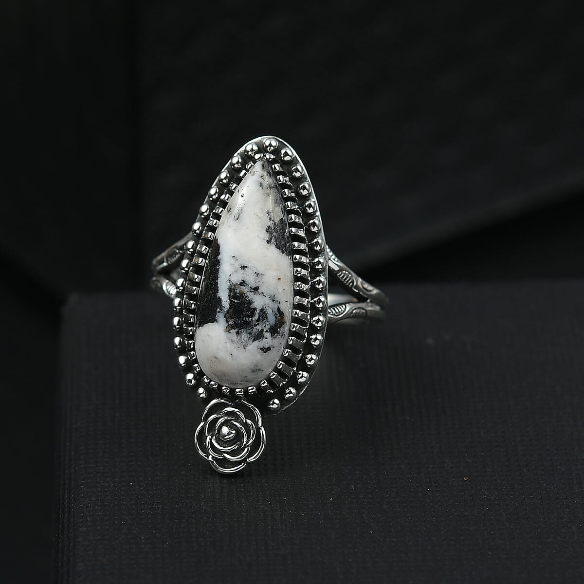 D'Joy Artisan Crafted White Buffalo 6.00 ctw Ring in Sterling Silver (Size 6.0)  image number 1