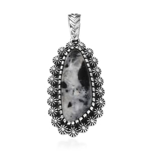 D'Joy Artisan Crafted White Buffalo 6.20 ctw Pendant in Sterling Silver