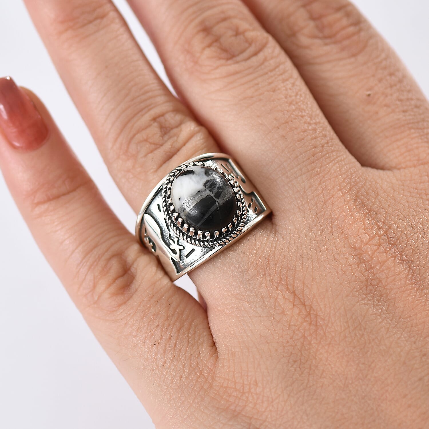 D'Joy Artisan Crafted White Buffalo 5.00 ctw Spirit of the Sands Ring in Sterling Silver (Size 10.0)