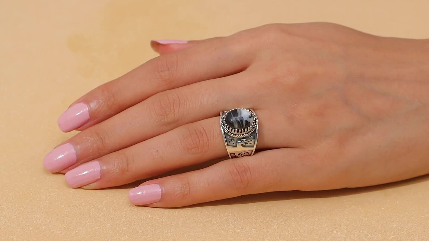 D’Joy Artisan Crafted White Buffalo 5.00 ctw Ring in Sterling Silver (Size 7.0)