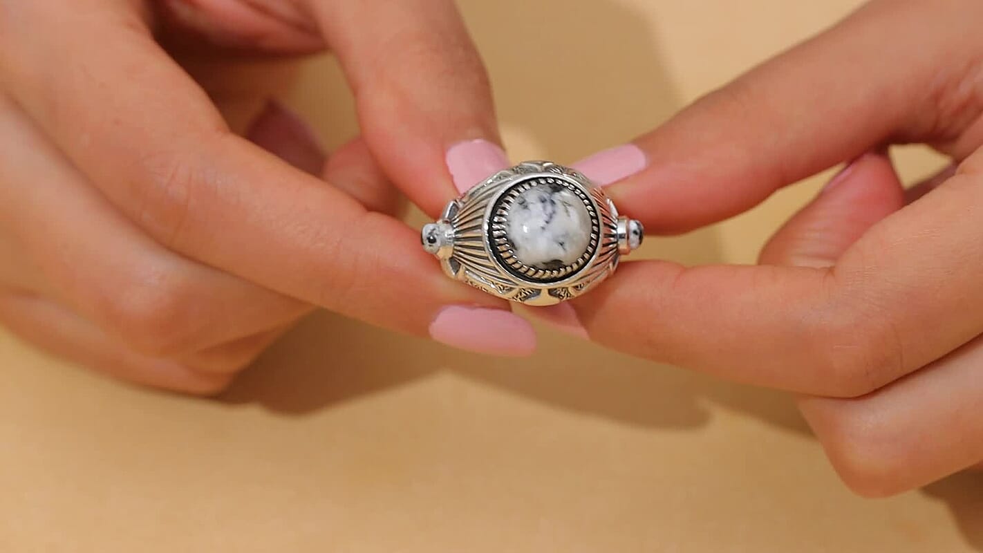 D’Joy Artisan Crafted White Buffalo Men's Ring in Sterling Silver (Size 10.0) 7.65 ctw