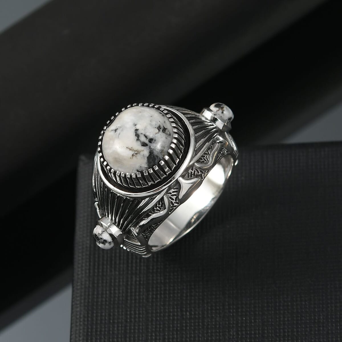 D’Joy Artisan Crafted White Buffalo 7.65 ctw Men's Ring in Sterling Silver (Size 10.0)  image number 1