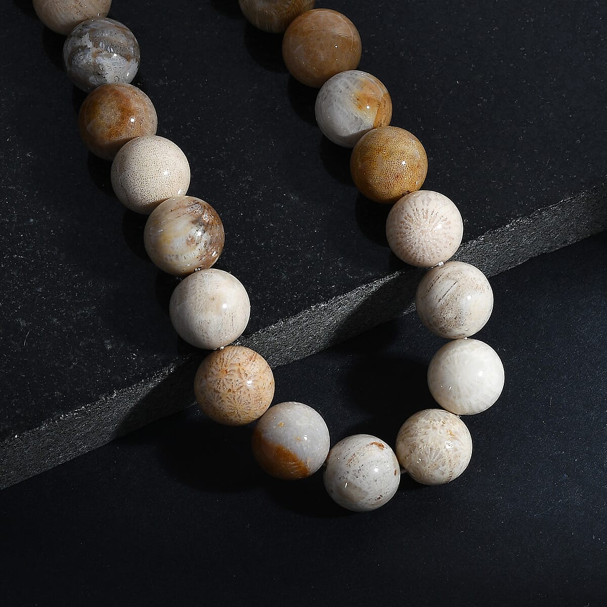 Multi Color Fossil Coral 425.00 ctw Beaded Necklace in Platinum Bond 18 Inches image number 1