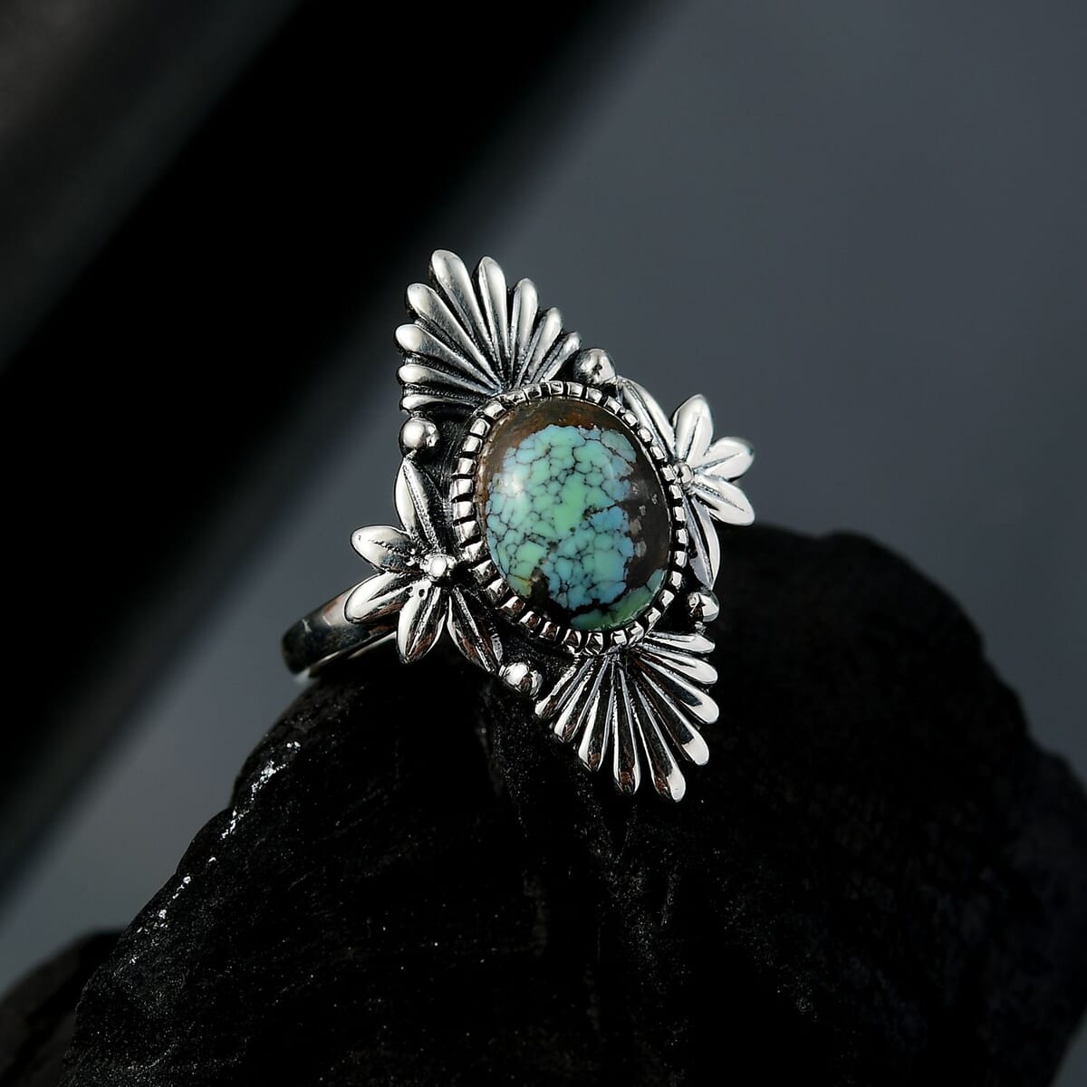 D’Joy Artisan Crafted Whispering Web Turquoise 2.60 ctw Desert Bloom Ring in Sterling Silver (Size 7.0)  image number 1