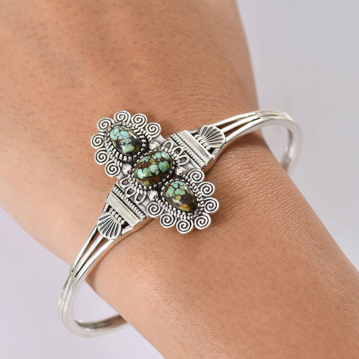 D’Joy Artisan Crafted Whispering Web Turquoise 6.50 ctw Cuff Bracelet in Sterling Silver (7.25 In)  image number 2