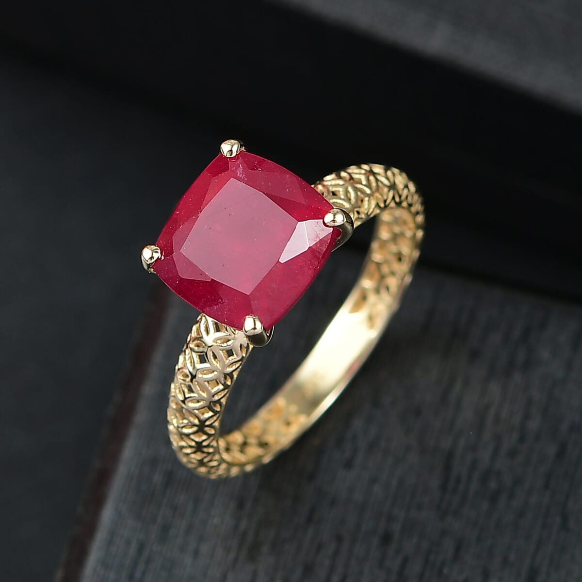 Mirage Collection Premium Niassa Ruby (FF) 6.75 ctw Ring in 10K Yellow Gold (Size 10.0) image number 1