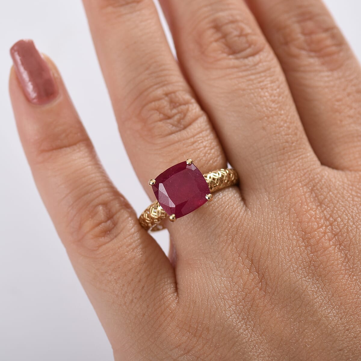 Mirage Collection Premium Niassa Ruby (FF) 6.75 ctw Ring in 10K Yellow Gold (Size 10.0) image number 2