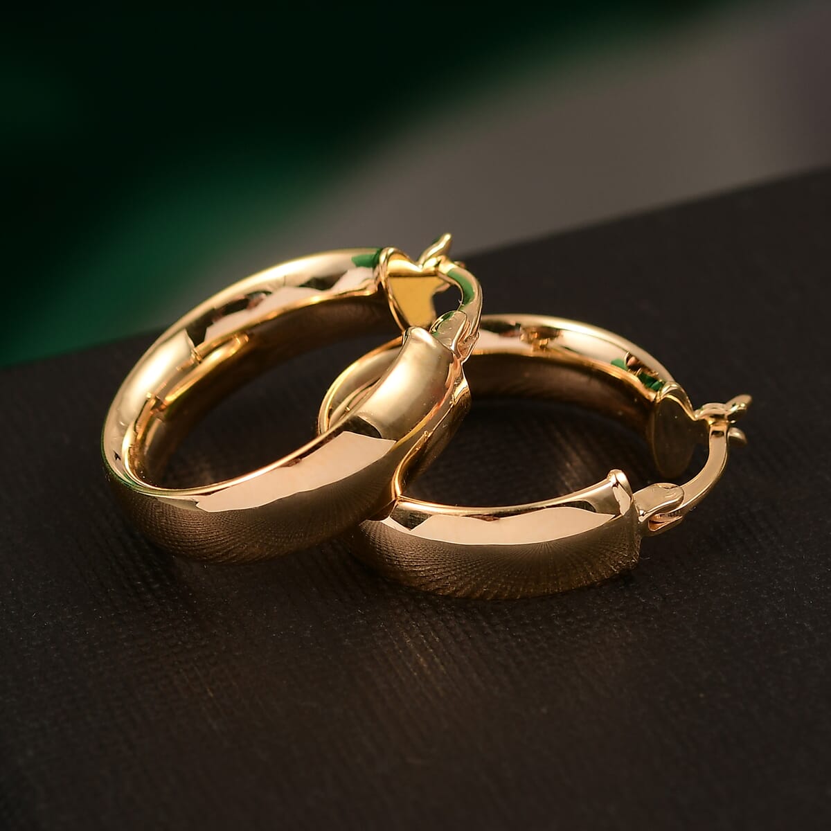 Luxoro 10K Yellow Gold Hoop Earrings 2.38 Grams image number 1