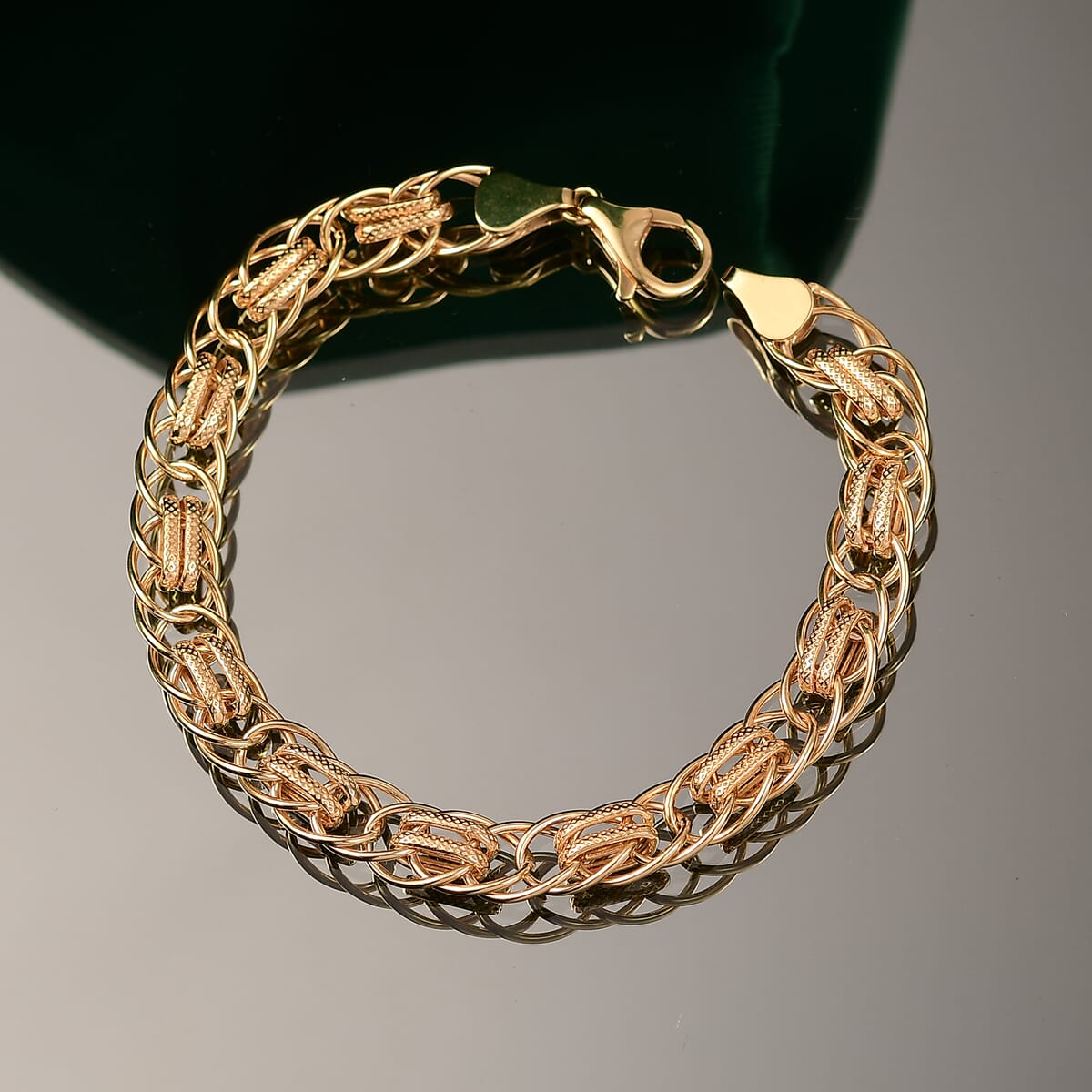 Luxoro 10K Yellow Gold Chain Bracelet (7.25 In) 4.87 Grams image number 1