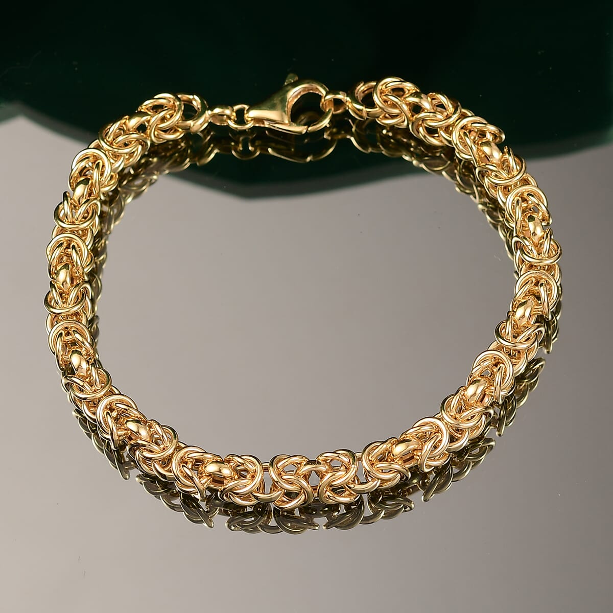 Luxoro 10K Yellow Gold Graduation Byzantine Legacy Chain Bracelet (7.25 In) 5.56 Grams image number 1