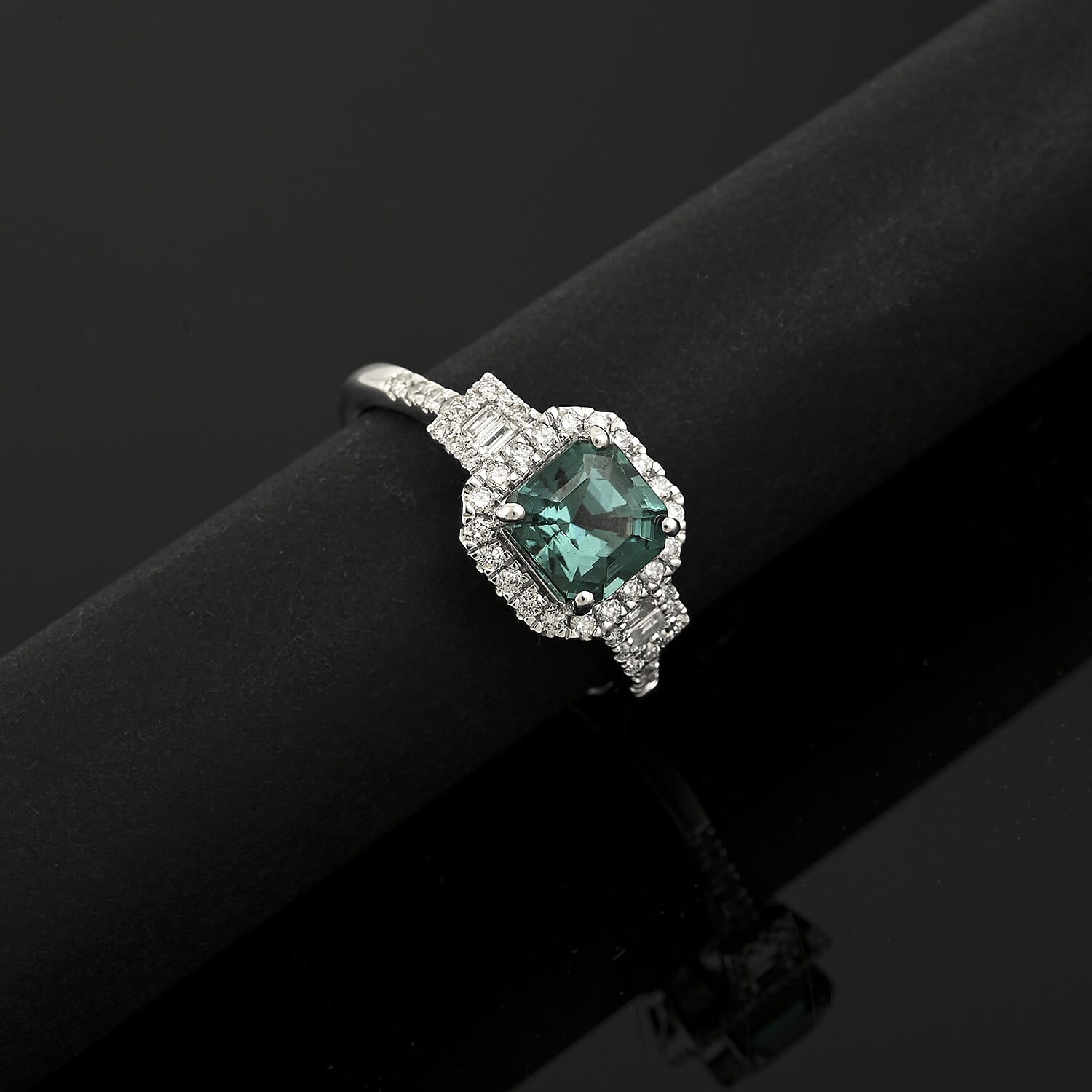 Certified & Appraised Rhapsody 950 Platinum AAAA Lagoon Tourmaline, Diamond (E-F, VS) (0.41 cts) Ring (Size 10.0) (5.64 g) 2.00 ctw