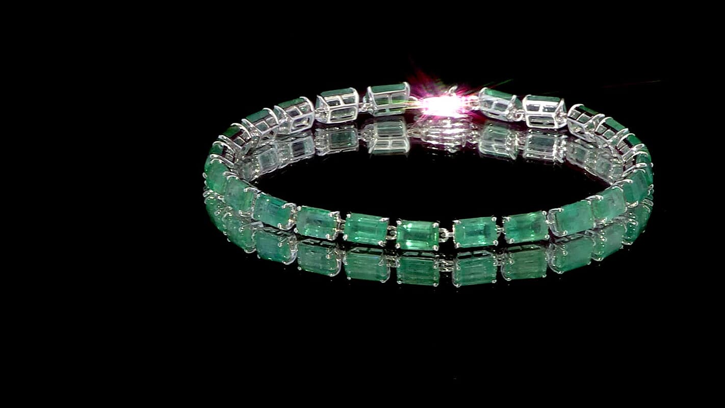 Luxoro 10K White Gold Premium Brazilian Emerald Bracelet (7.25 In) (4.75 g) 13.36 ctw
