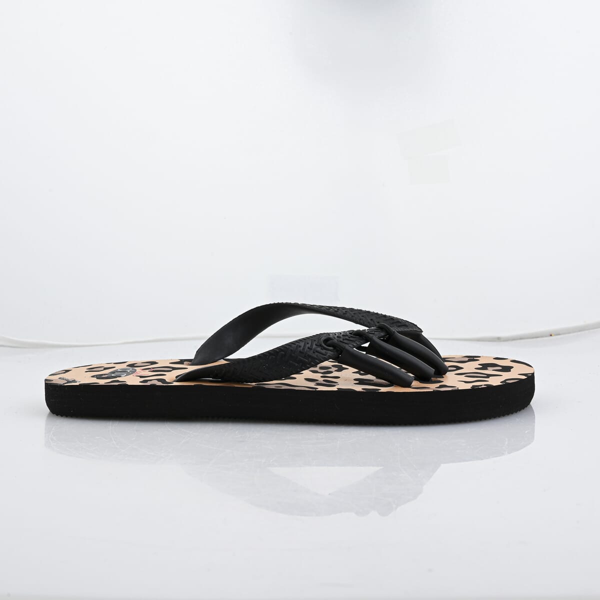 Pedi-Chic Black and Tan Leopard Pattern Flip Flops - S image number 2