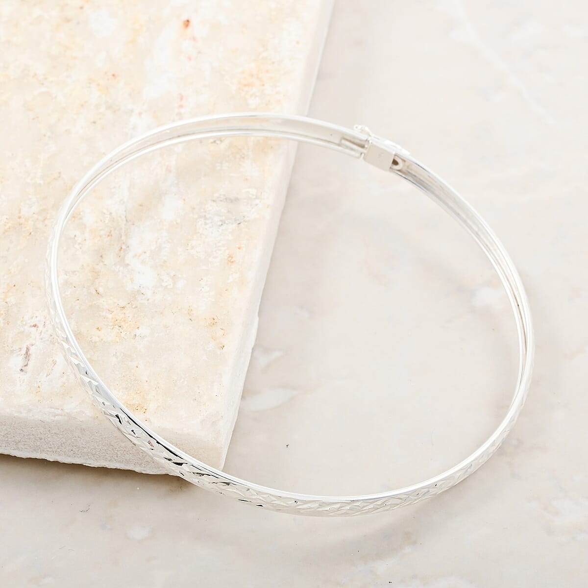 Sterling Silver Bangle Bracelet (7.75 In) 4 Grams image number 1