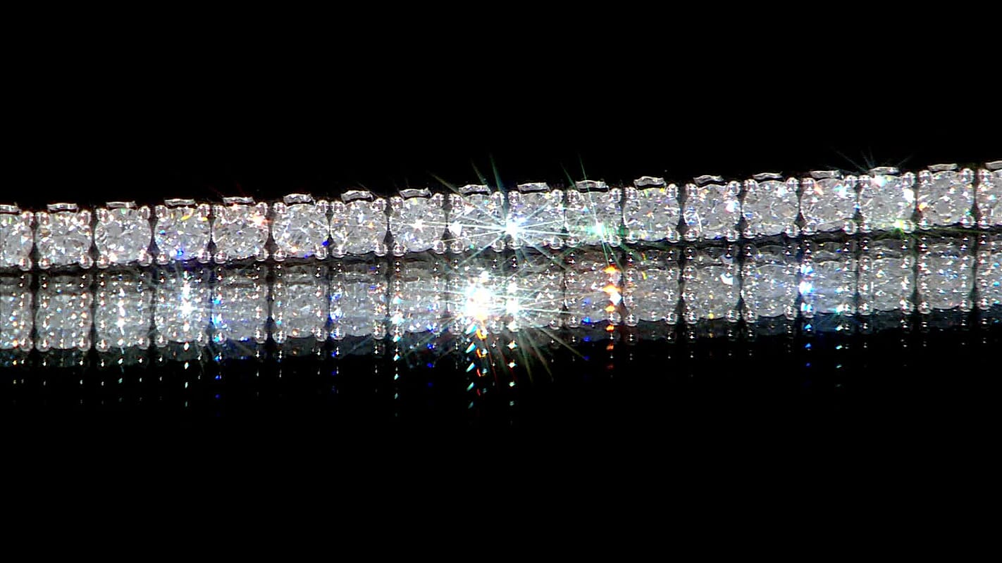 950 Platinum Luxuriant Lab Grown Diamond G VS 4.00 ctw Tennis Bracelet (7.25 In) 12.80 Grams
