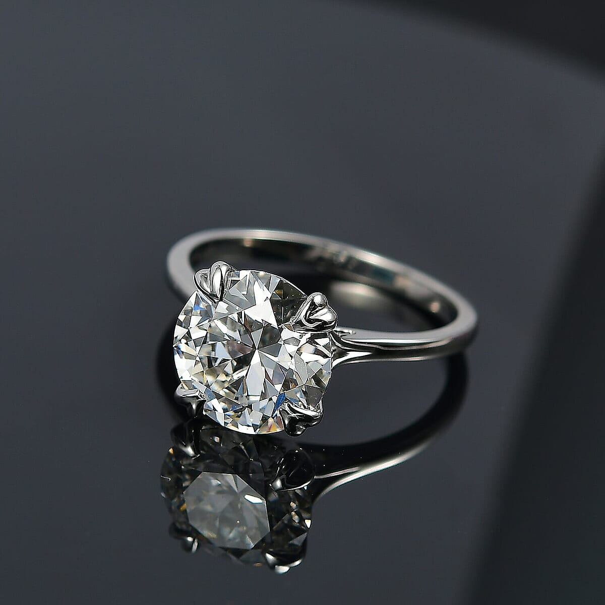 IGI Certified 950 Platinum Luxuriant Lab Grown Diamond (G, VS) and Lab Grown Blue Diamond (IR) Ring (Size 9.0) 5.00 ctw image number 1