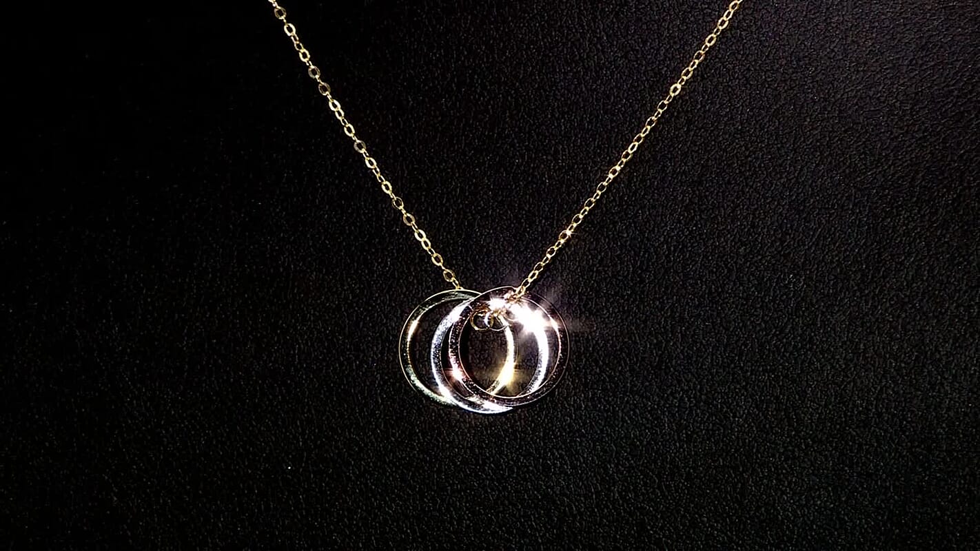 Italian 10K Tri-tone Gold Tricolor Circle Chain Necklace 18-20 Inches 1.06 Grams