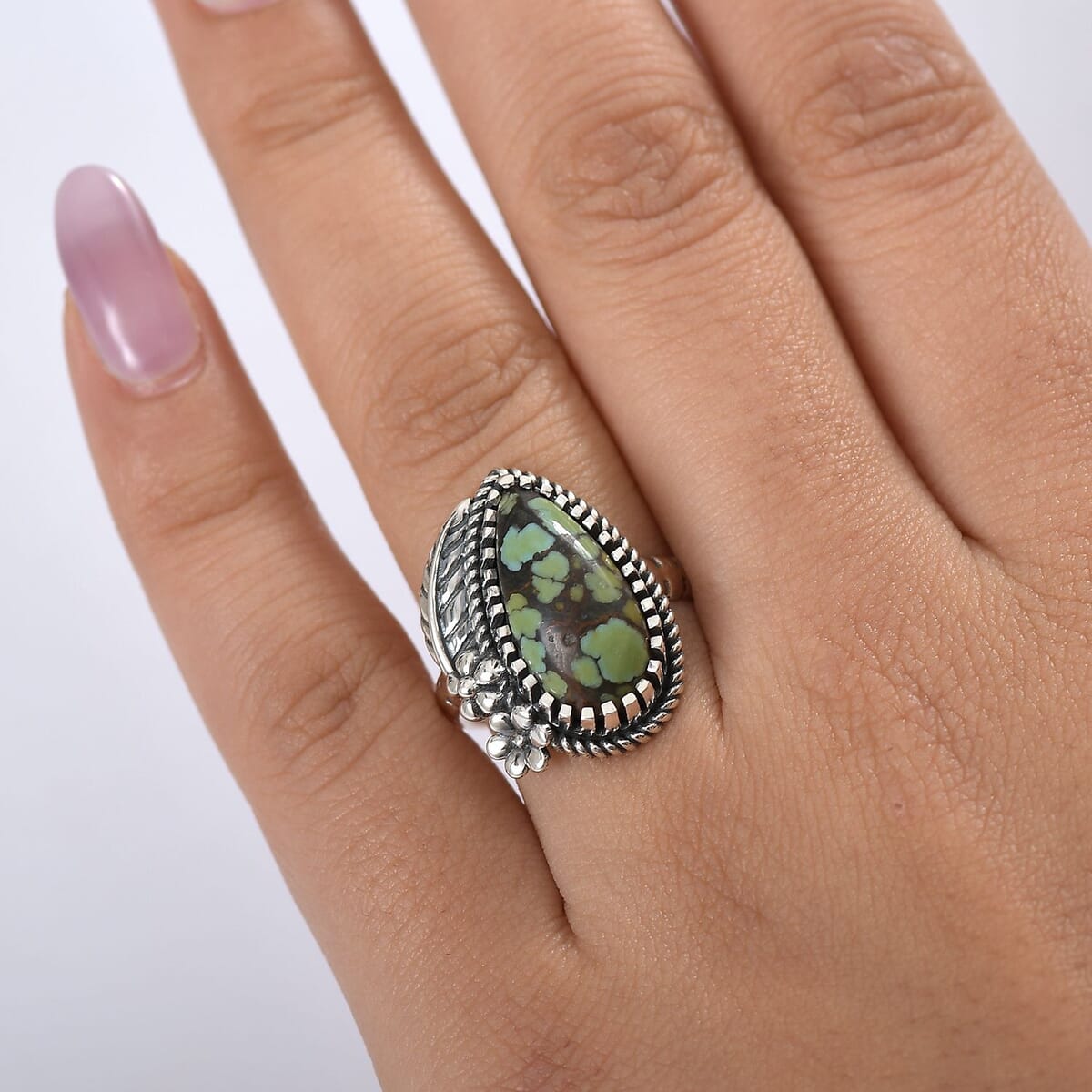 D'Joy Artisan Crafted Whispering Web Turquoise 7.00 ctw Flower and Leaf Ring in Sterling Silver (Size 7.0) image number 2