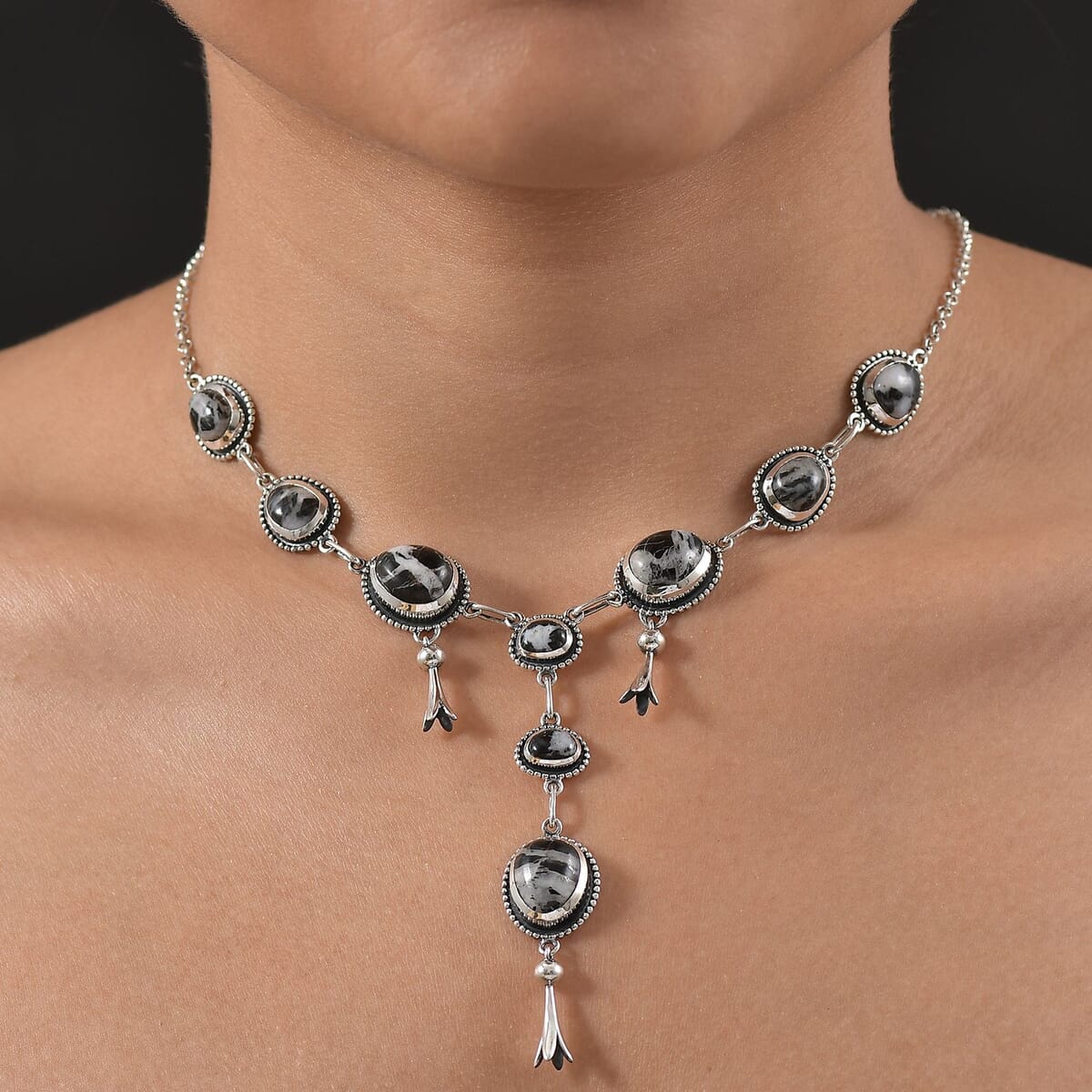 D’Joy Artisan Crafted White Buffalo 25.00 ctw Necklace 18-20 Inches in Sterling Silver  image number 2