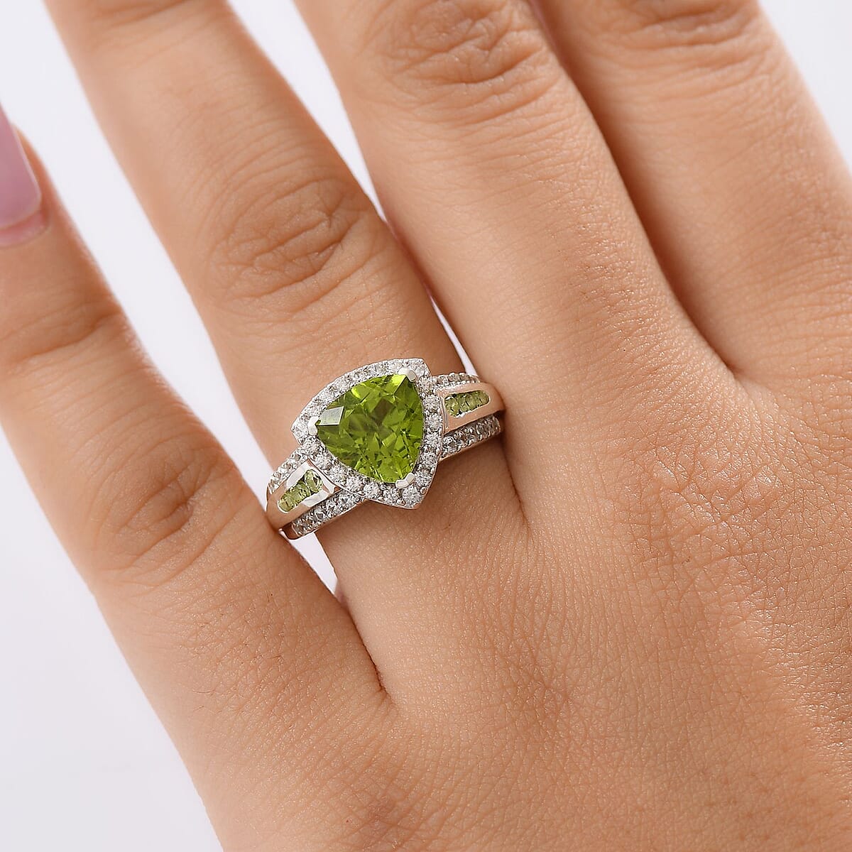D'Joy Hebei Peridot and White Zircon 3.75 ctw Green Crest Ring in Rhodium Over Sterling Silver (Size 10.0) image number 2