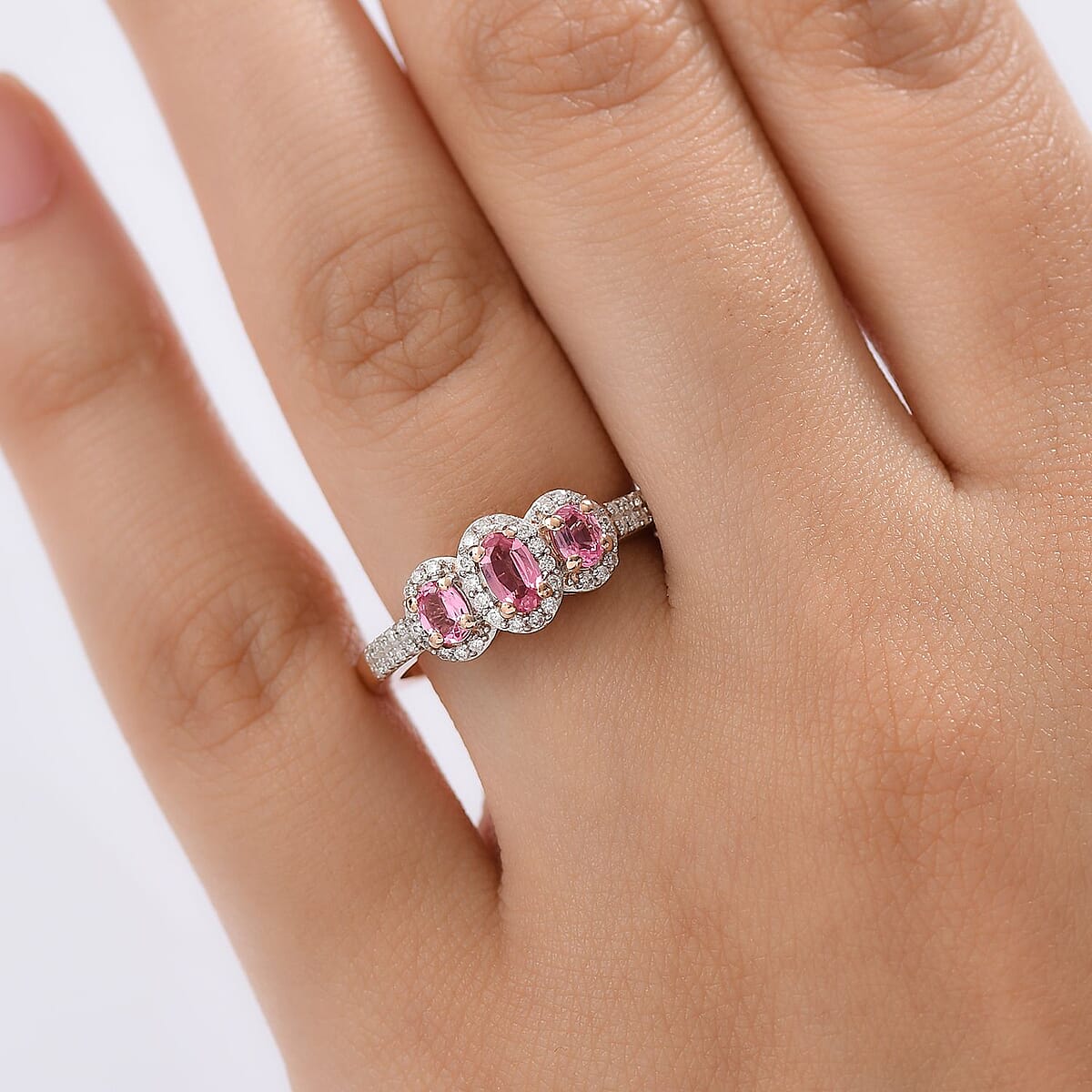 D'Joy Premium Mahenge Spinel and Moissanite 0.85 ctw Royal Trilogy Ring in 18K Vermeil Rose Gold Over Sterling Silver (Size 7.0) image number 2