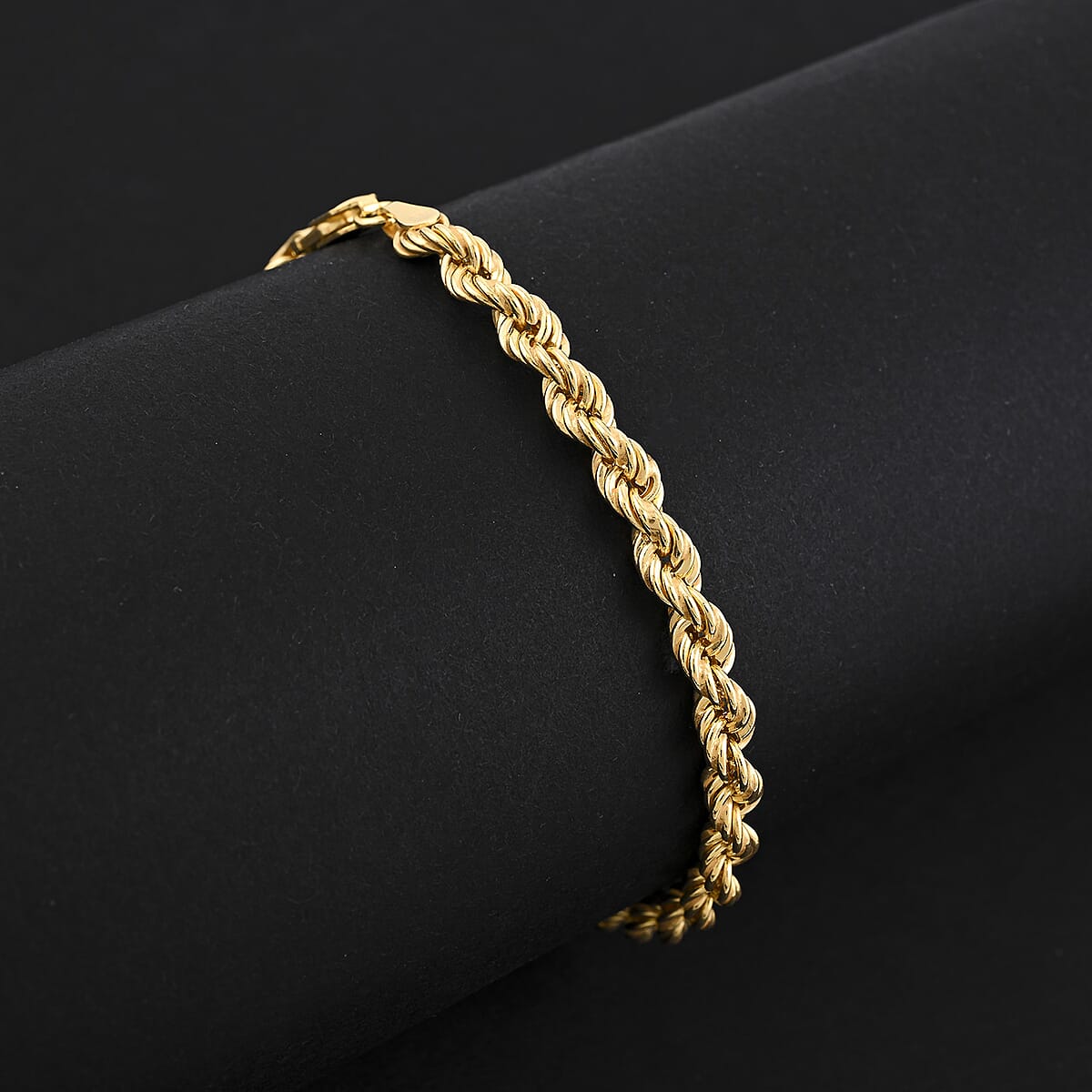 Made In Italy 0.80mm Rope Chain Bracelet in 10K Yellow Gold (8.00 In) 5.23 Grams image number 1