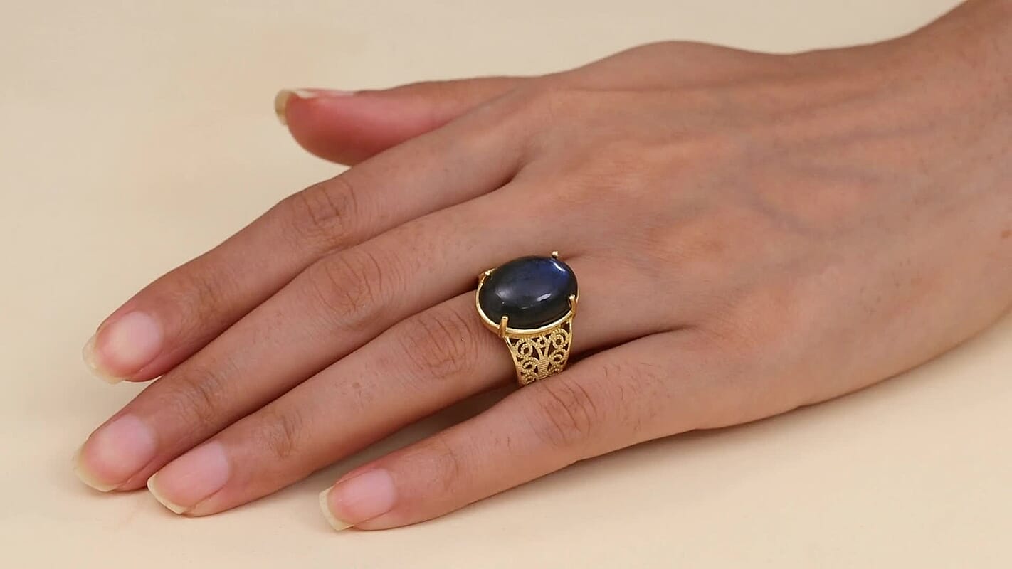 EverTrue Malagasy Labradorite Solitaire Ring in 18K YG Plated (Size 10.0) 12.75 ctw