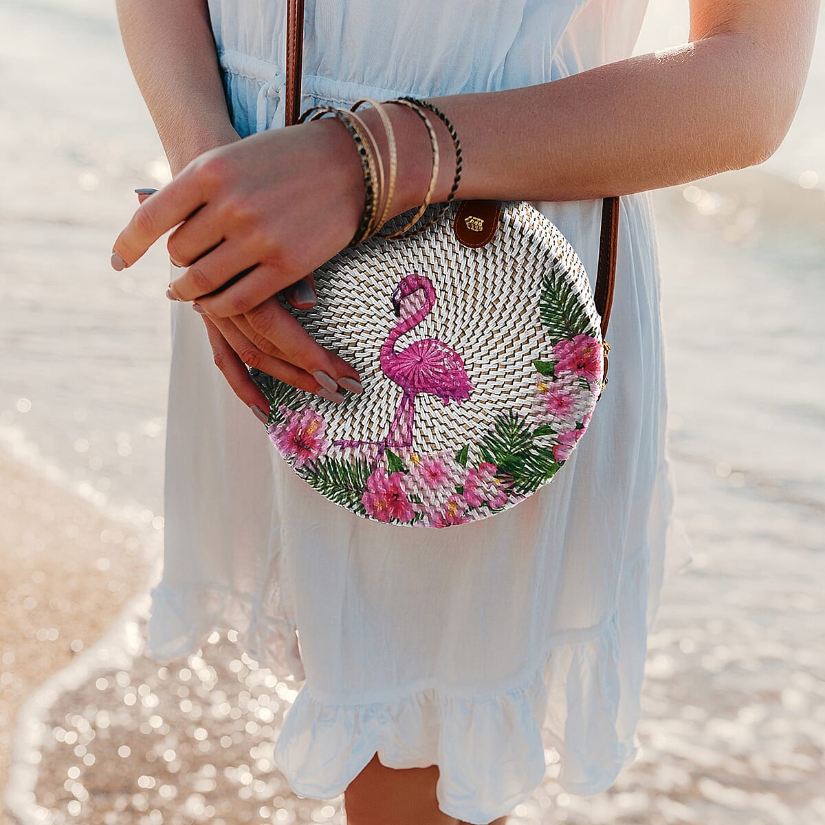 Tamsy Handmade White Round Shape Rattan Crossbody Bag with Flamingo Printed Motif  image number 2