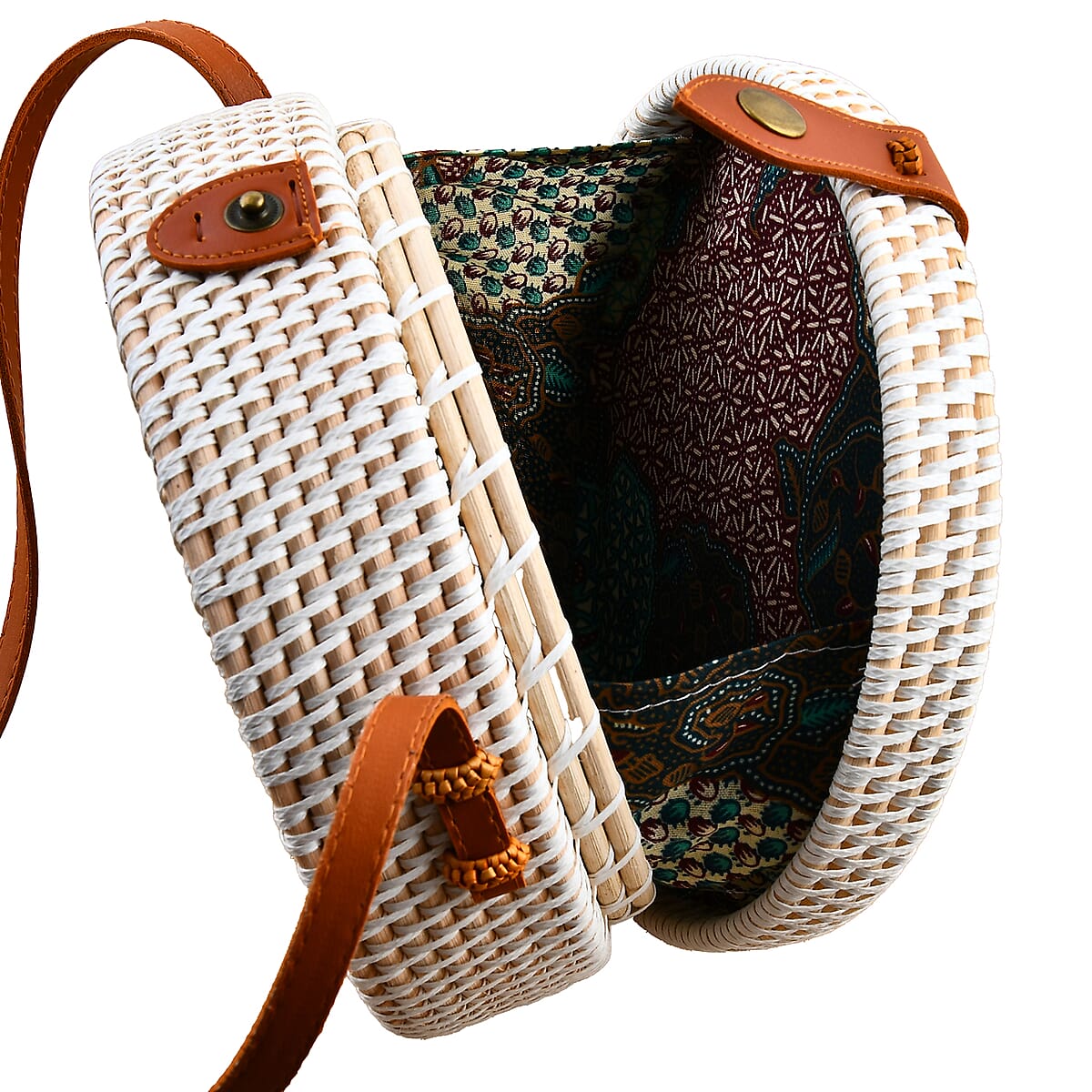 Tamsy Handmade White Round Crossbody Bag with Shell image number 5