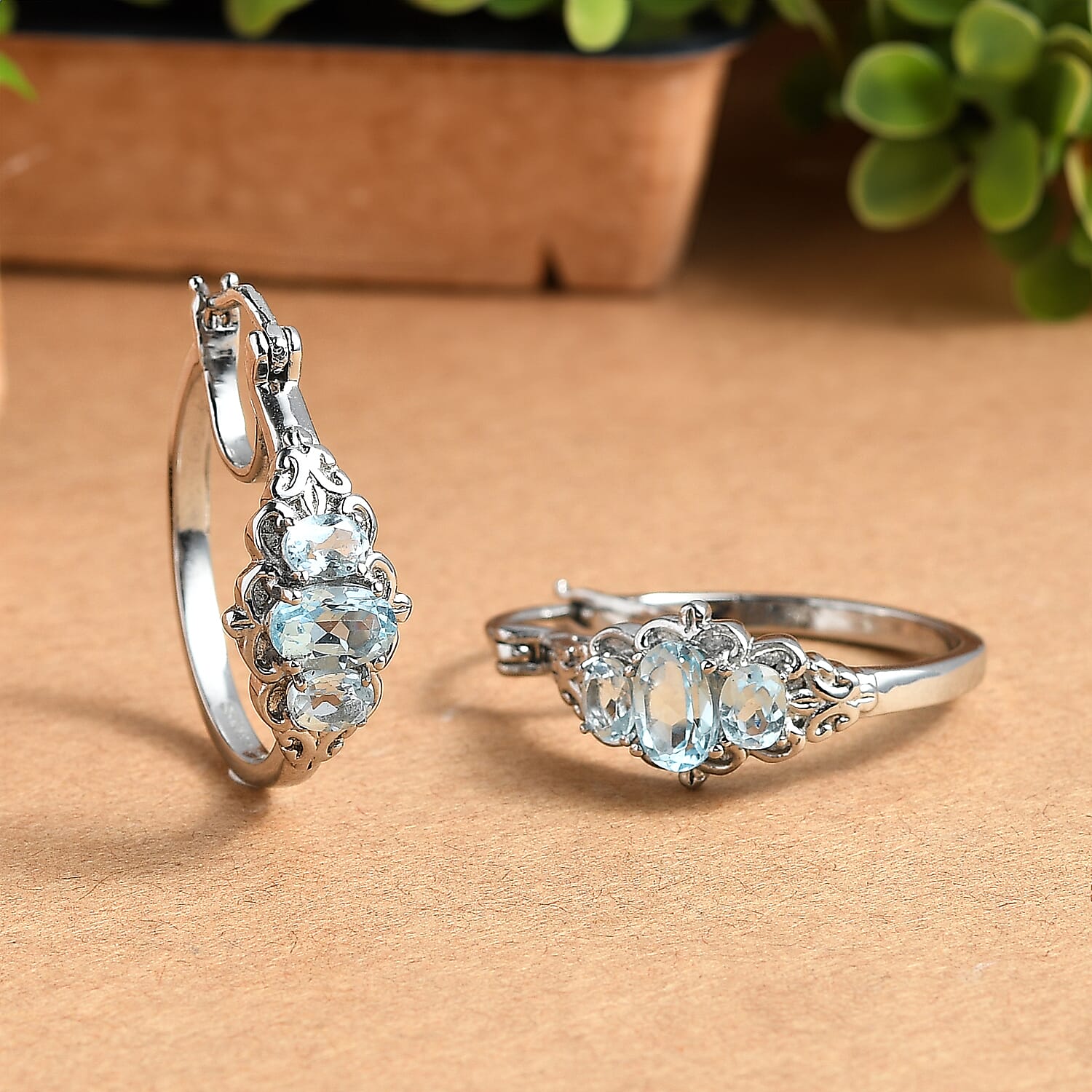 Sky Blue Topaz - Product card gallery slide 2 (10178140307769)