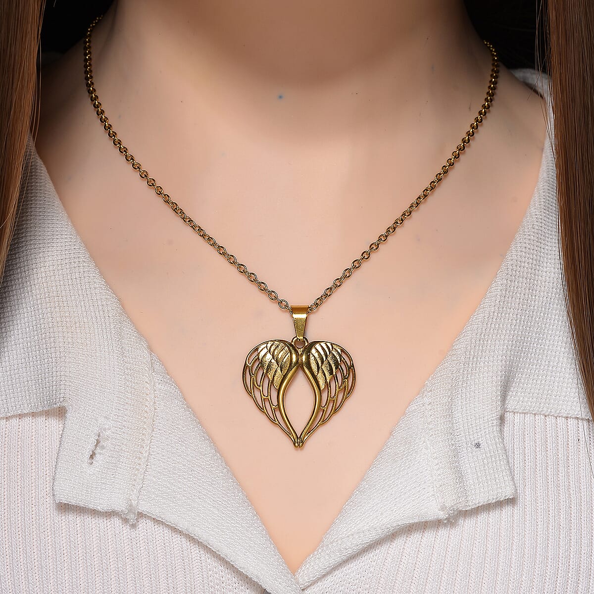 Angel Heart Pendant Necklace in ION Plated YG Stainless Steel 20-22 Inches image number 1