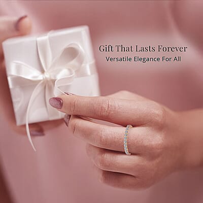 Luxuriant Lab Grown Diamond 1.25 ctw Ring in 10K Yellow Gold (Size 7.0)