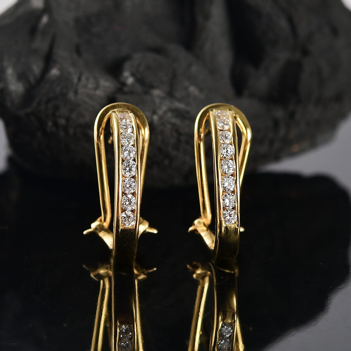 Luxuriant Lab Grown Diamond E-F VS 0.50 ctw Hoop Earrings in 18K Vermeil Yellow Gold Over Sterling Silver image number 1