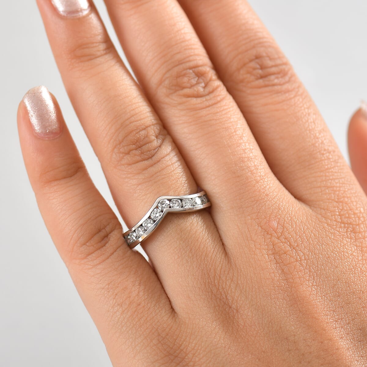 Luxuriant Lab Grown Diamond E-F VS 1.00 ctw Ring in Rhodium Over Sterling Silver (Size 6.0) image number 2