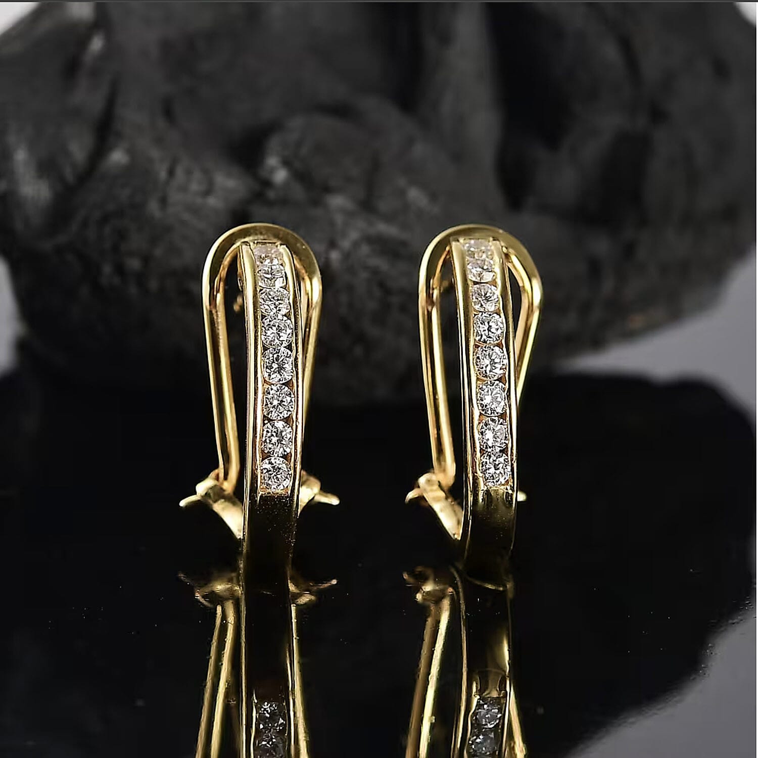 Luxuriant Lab Grown Diamond E-F VS 0.50 ctw Latch Back Earrings in 14K Yellow Gold (Del. in 10-12 Days)