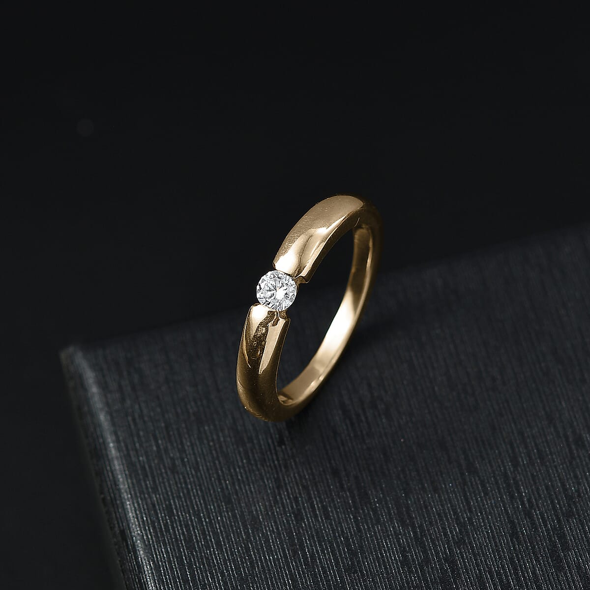 Luxuriant Lab Grown Diamond E-F VS 0.15 ctw Solitaire Ring in 18K Vermeil Yellow Gold Over Sterling Silver (Size 11.0) image number 1
