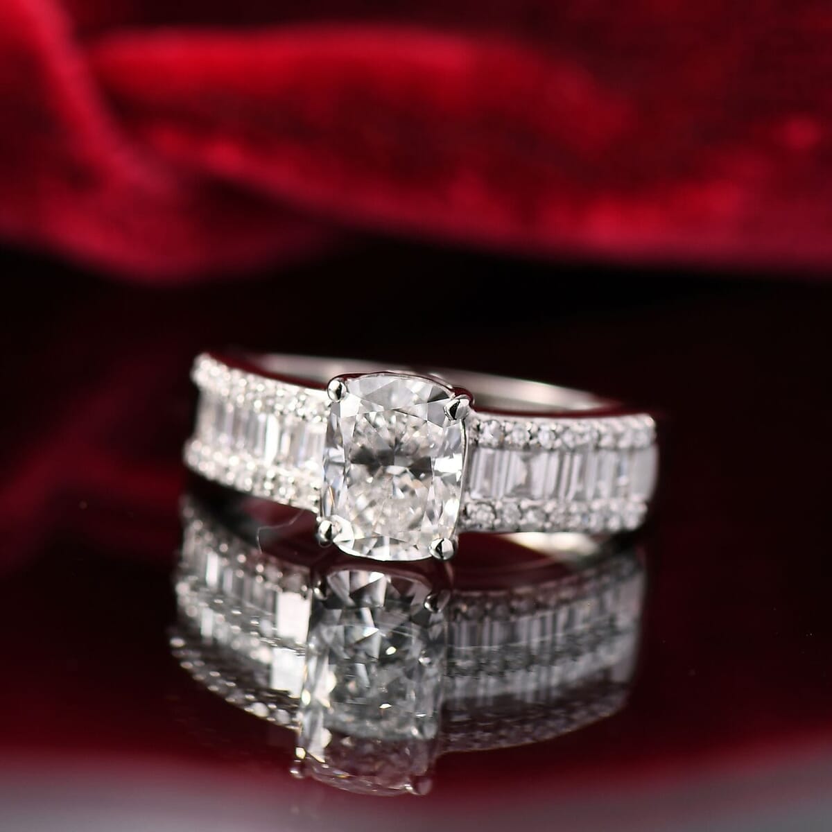 IGI Certified 950 Platinum Luxuriant Lab Grown Diamond (E-F, VS) Bridge Ring (Size 7.5) 2.00 ctw image number 1